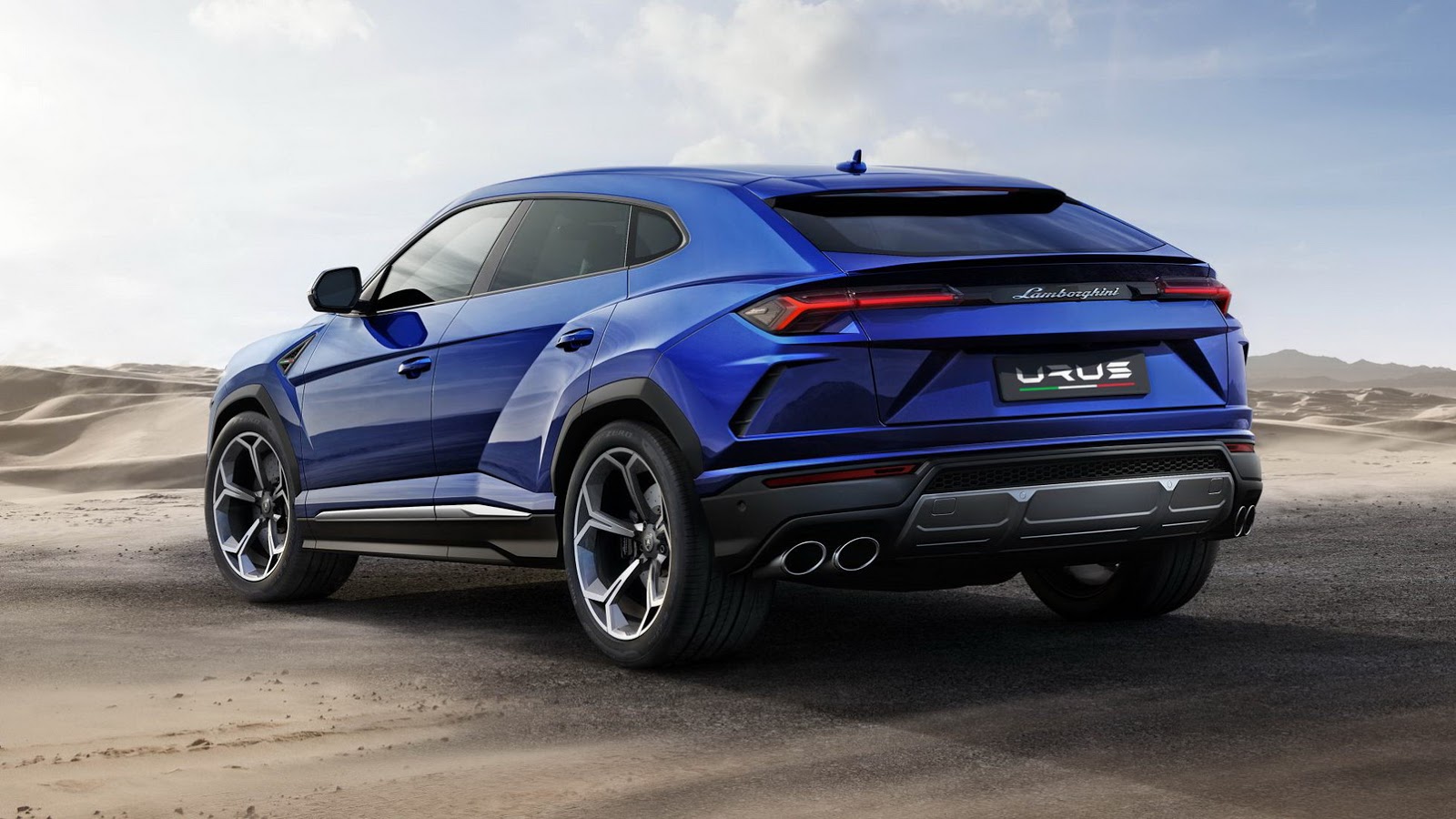 Lamborghini-Urus-bleu-3-4-arriere-gauche_zoom