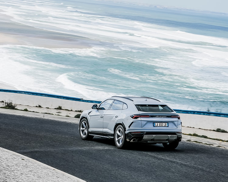 urus_s_01_m