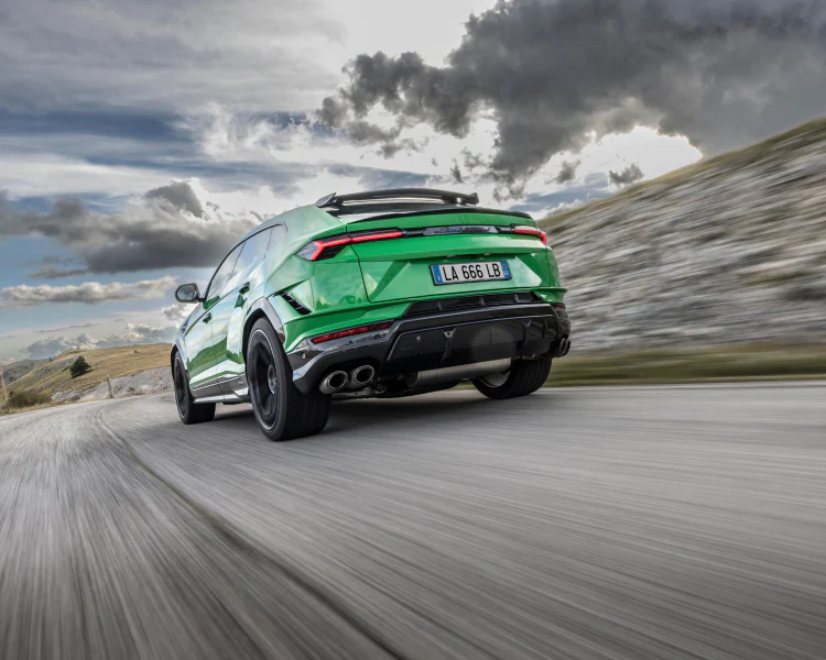 urus_gate_s_01_m